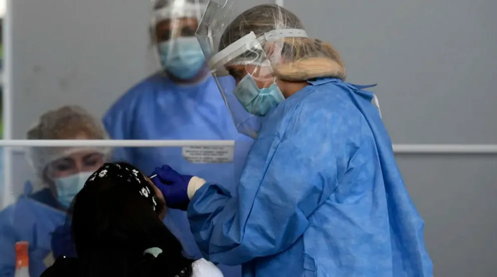 Curva en aumento: se reportaron más de 20 mil casos de coronavirus en Argentina