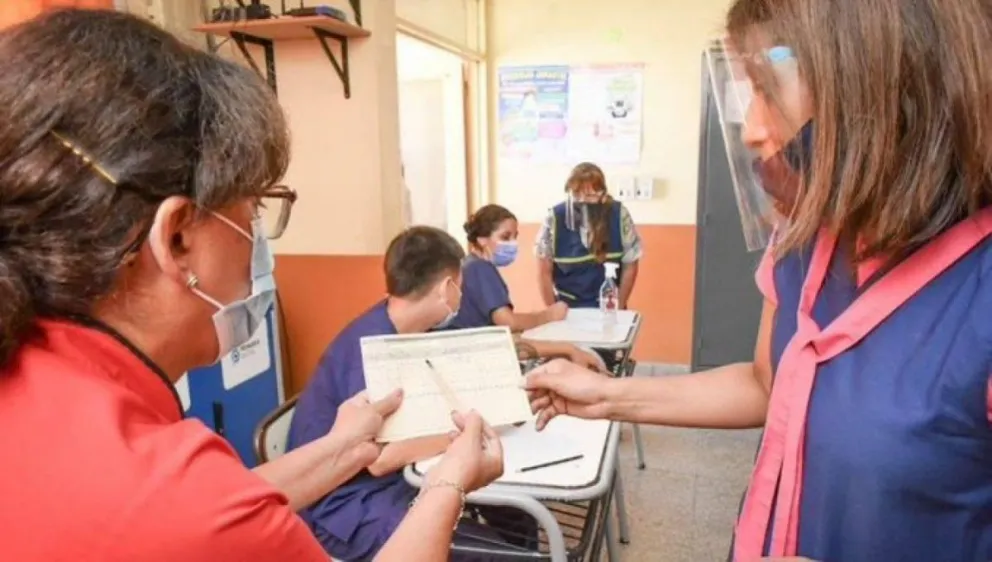 Vacunación de docentes. Fuente: (Twitter)