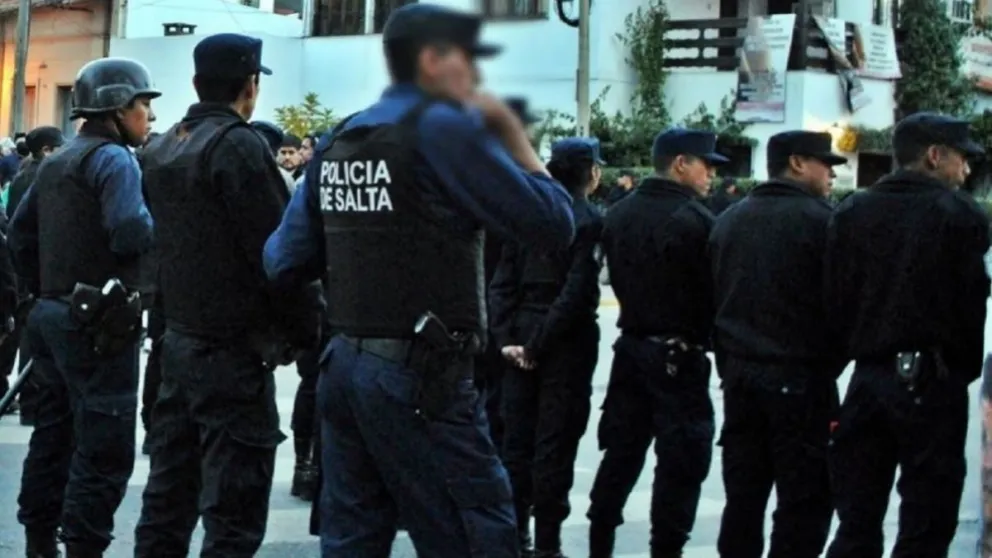 Policías salteños "se divertían" golpeando gente: a uno le hicieron perder un ojo