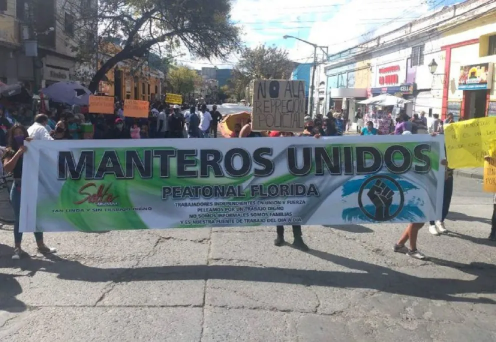 Manteros, comerciantes y Municipio no se ponen de acuerdo y recrudece el conflicto  