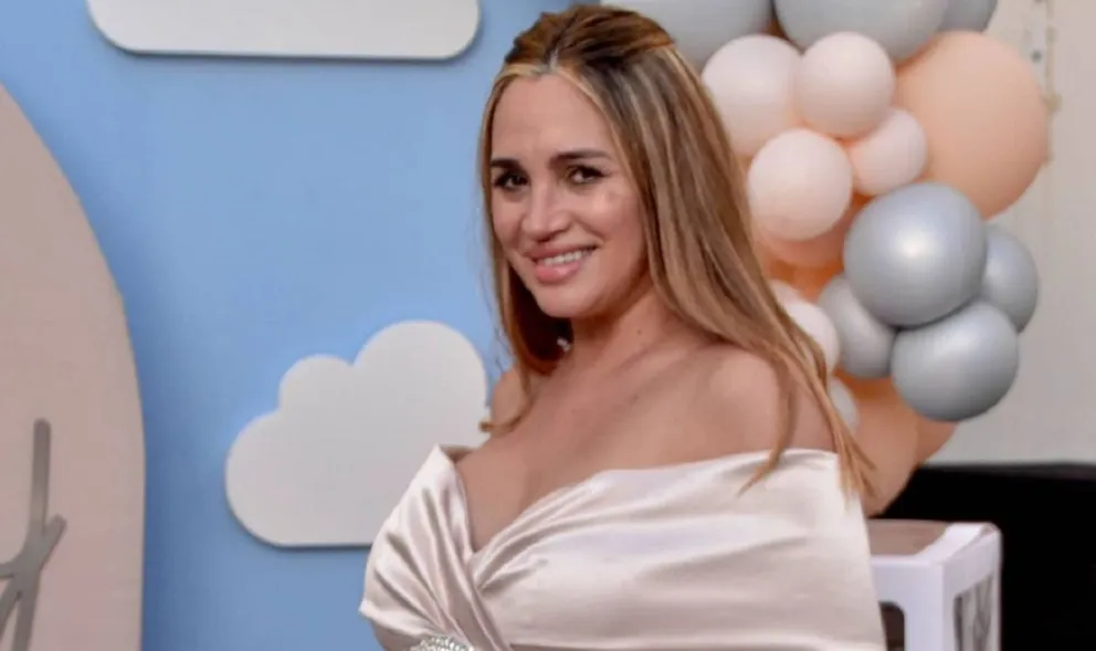 Belén Francese compartió nuevas fotografías de su crecida "pancita" de embarazo