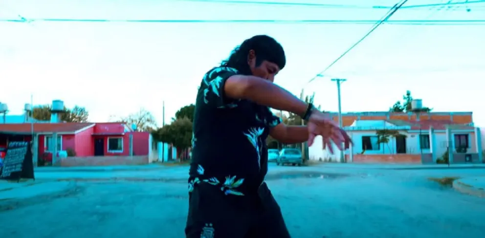 |VIDEO| Al "Látigo" salteño le pintó un nuevo estilo musical y hasta videoclip tiene
