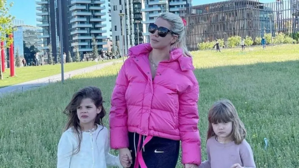 Wanda Nara mostró los carísimos looks de sus hijas en un llamativo vídeo 