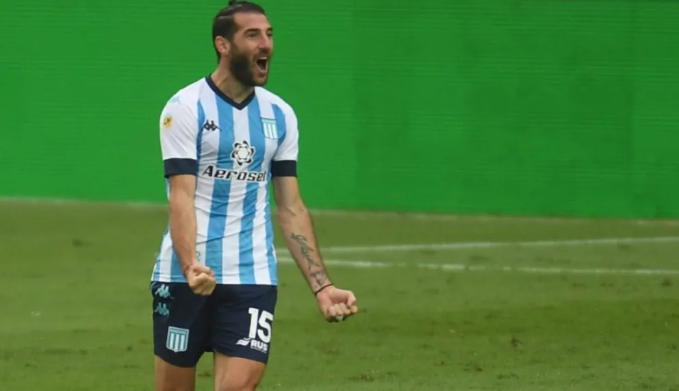 Racing se llevó el triunfo ante Colón con una enorme polémica