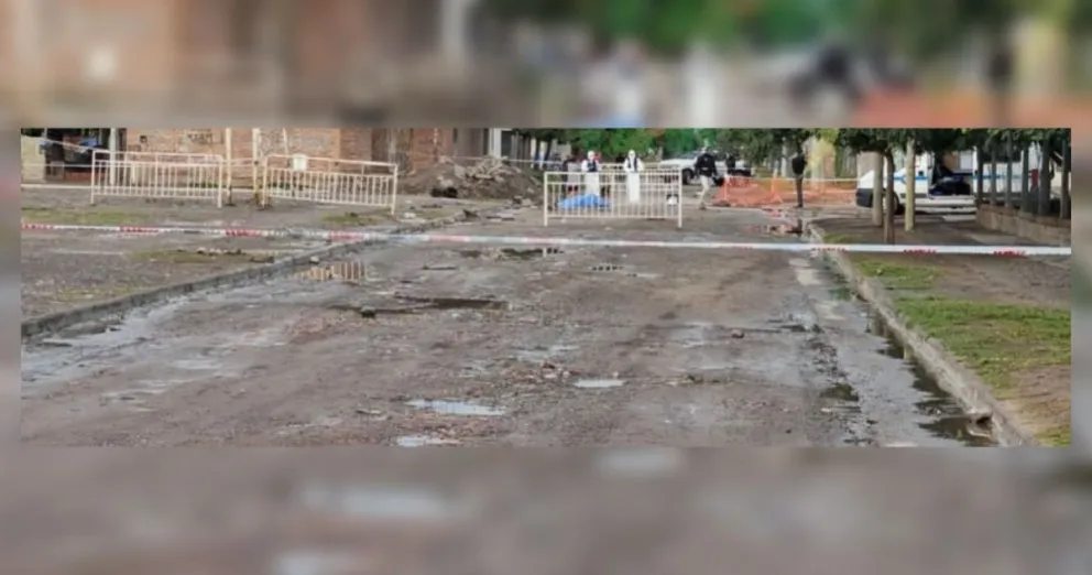 Lunes de terror: encuentran el cadáver de un hombre tirado en un popular barrio salteño