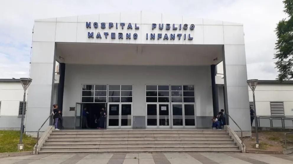 Horas difíciles en el Materno Infantil: se agravaron los cuadros de los niños y mujeres con COVID-19 