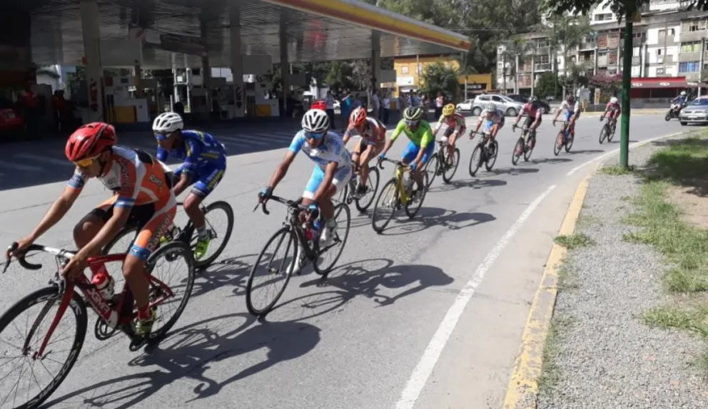 Terribles sinvergüenzas: participó de la Clásica 1º de Mayo, hizo podio y ahora le robaron la bicicleta