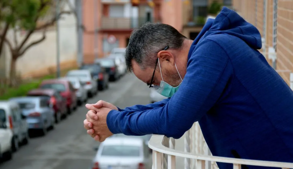 Brutal aumento del promedio de nuevos casos diarios de COVID-19 en lo que va de mayo