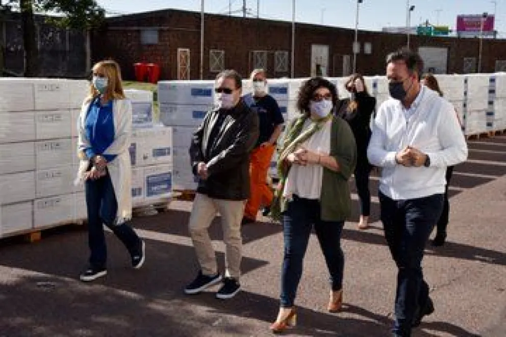 Coronavirus en Argentina: Carla Vizzotti recibió 250 nuevos respiradores