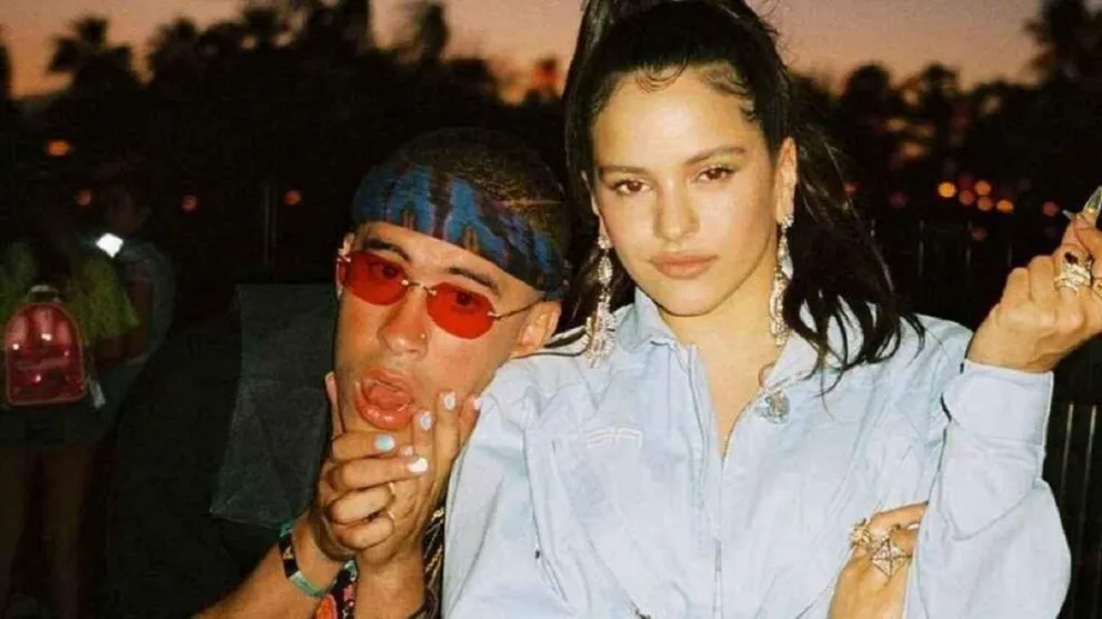 Rosalía y Bad Bunny fueron blanco de críticas y sus fans explotaron de bronca: “No cantan, solo balbucean” 	