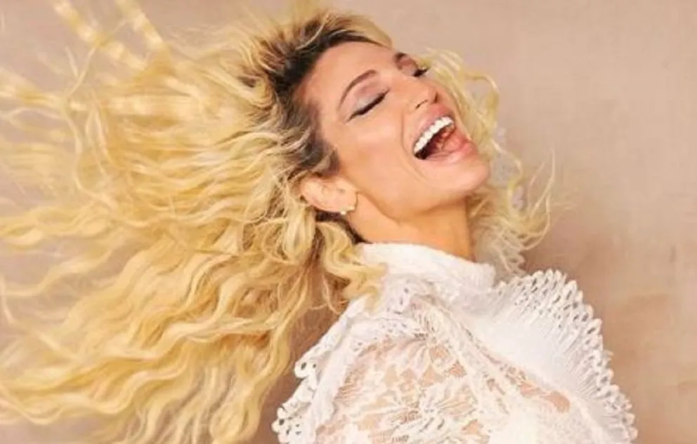 Vicky Xipolitakis se llevó todos los piropos con una insólita sesión fotográfica