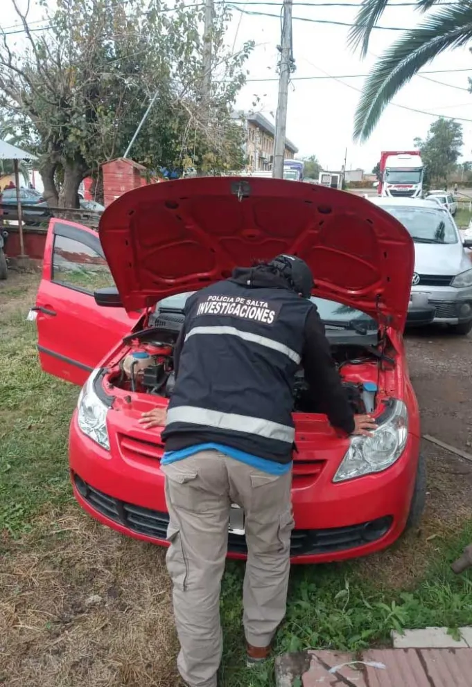 Adulteró un automóvil y fue descubierto por la policía