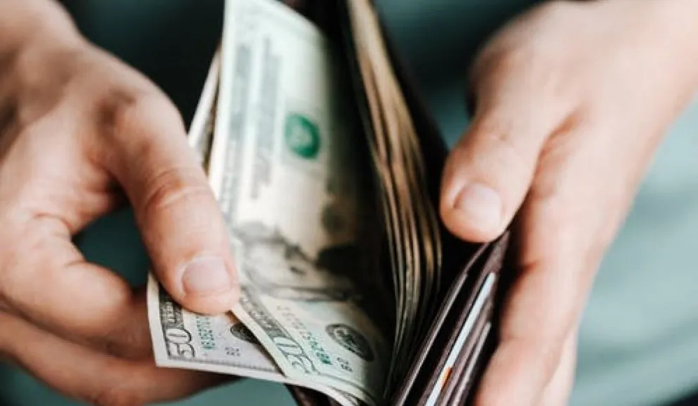Dólar hoy: a cuánto cotiza el oficial y los diferentes tipos de cambio este viernes 9 de mayo
