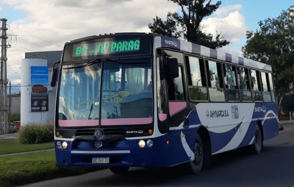 Habrá abultadas multas para las empresas de colectivos que circulen con ventanillas abiertas