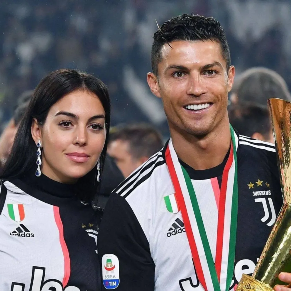 Georgina Rodríguez y Cristiano Ronaldo fueron pillados por sus hijos haciendo esto en la cama