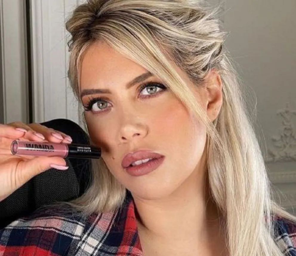 Wanda Nara encendió la polémica en redes: le borraron una atrevida foto y la mediática hizo un descargo