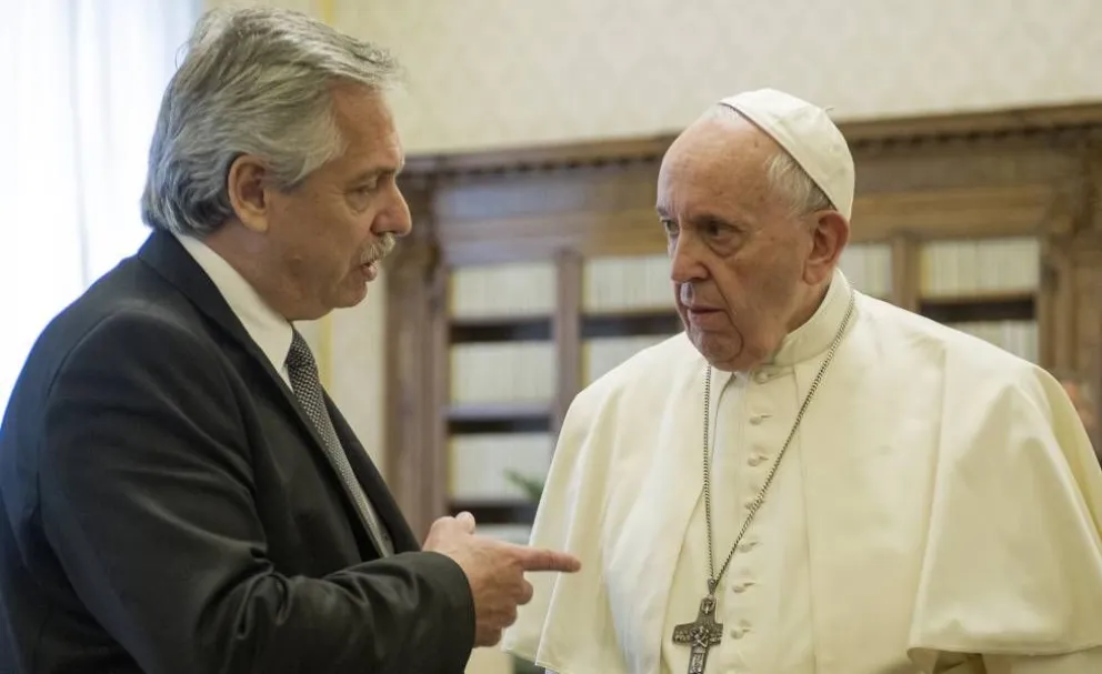 Alberto Fernández arribó a Portugal: el reproche que le hará el Papa Francisco cuando lo visite en el Vaticano