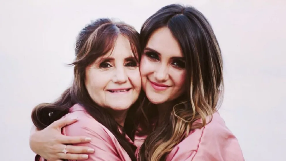 El emotivo mensaje de Dulce María por el Día de las Madres