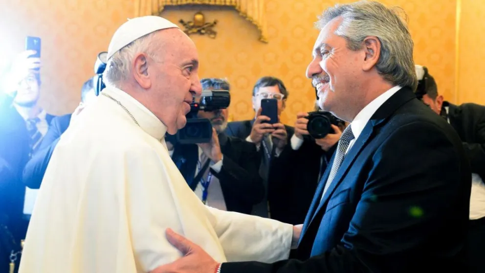 Alberto Fernández y varios políticos saludaron al Papa Francisco en el 10° aniversario de su papado