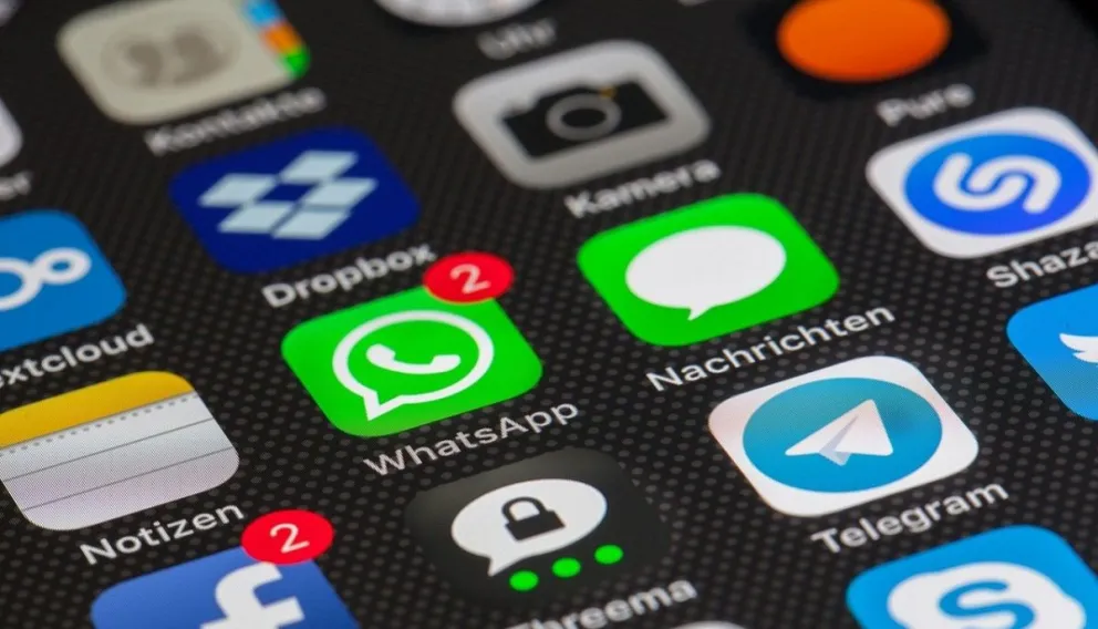 WhatsApp Fuente:(Instagram)