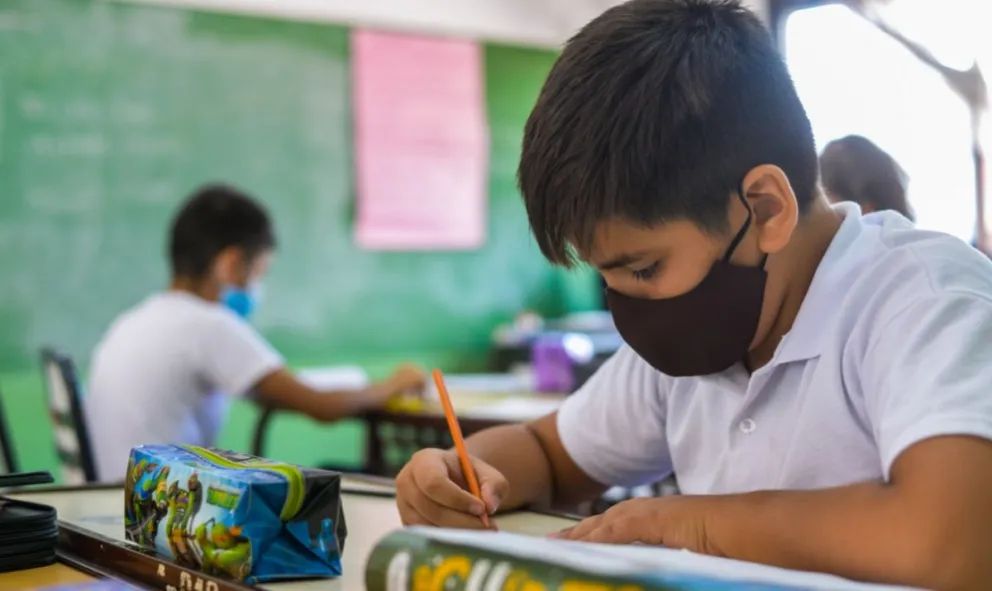 Desde AMET piden que se suspendan las clases presenciales en algunos departamentos