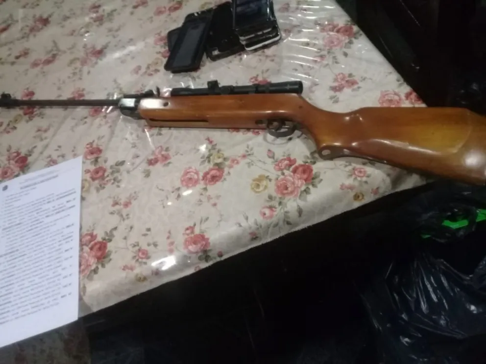 Orán: allanamientos, drogas y cinco detenidos