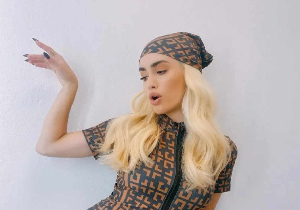 Lali Espósito deslumbró a más de uno con un mini vestido y un look impactante