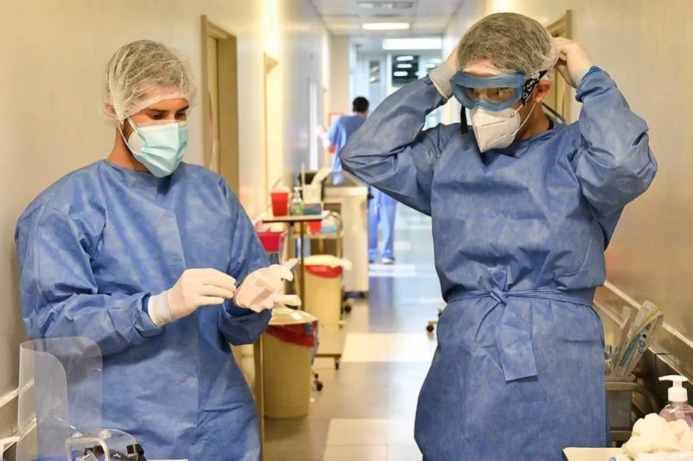 Casi 700 agentes de la salud pública pasaron a planta temporaria: ¿A qué hospitales pertenecen?