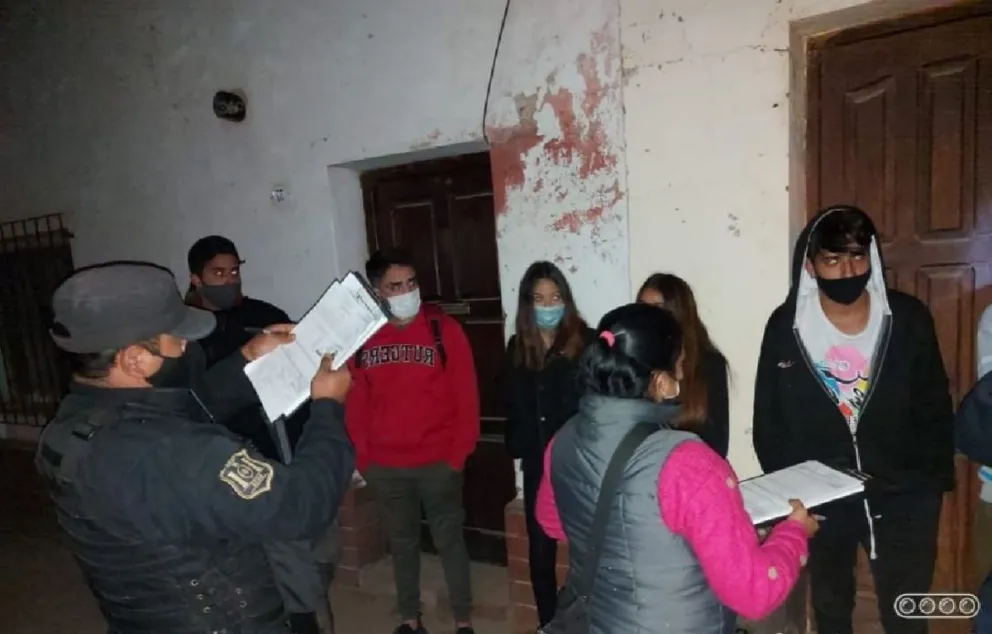 Fin de semana clandestino: un comercio clausurado y casi 30 fiestas ilegales desbaratadas en Salta
