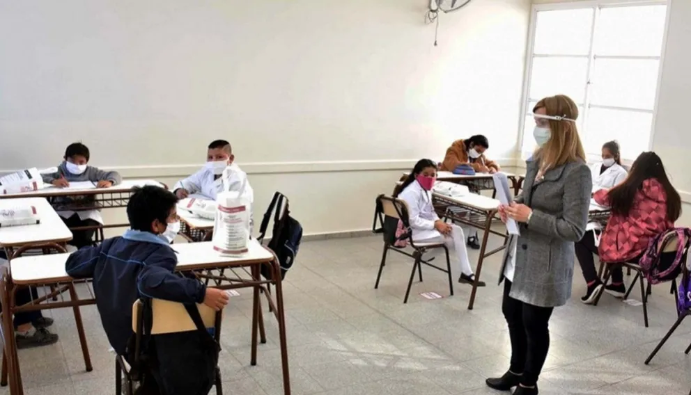 Clases Presenciales Fuente:(Instagram)