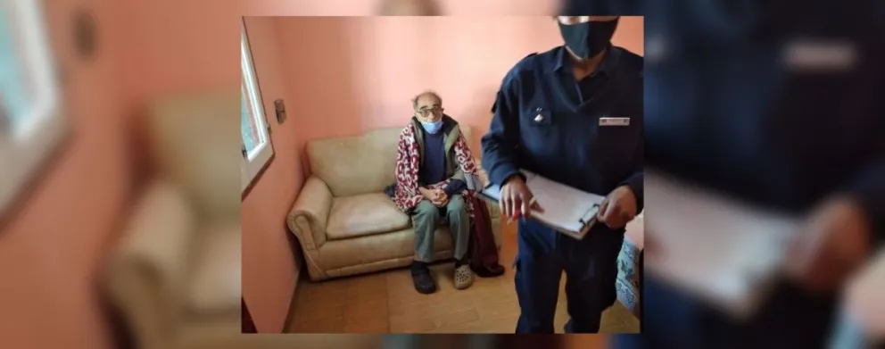 ¿Le ayudamos? Por un incendio, Don Bianchi perdió todo en su hogar en donde cuidaba más de 50 animalitos
