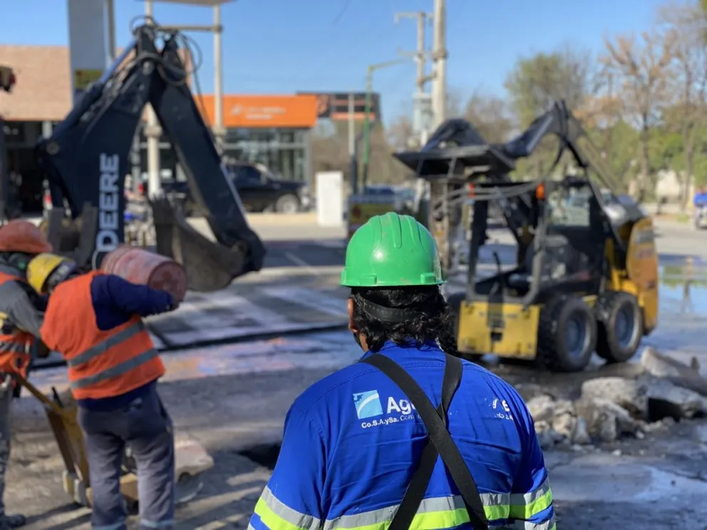 Inminente aumento en la tarifa de Aguas del Norte: admiten que no pueden cubrir las obras con sus fondos