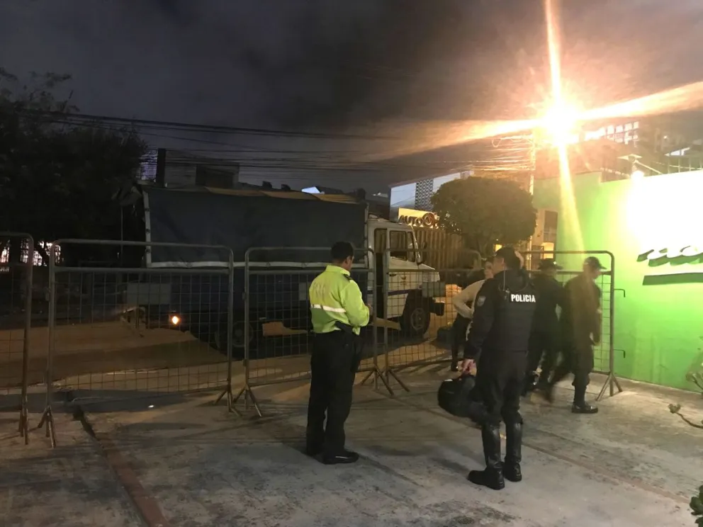 Salta la vallada: así te esperan los policían en diferentes puntos del microcentro para controlarte