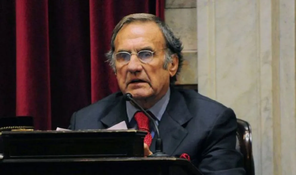 Internaron de urgencia otra vez a Carlos Reutemann: las razones