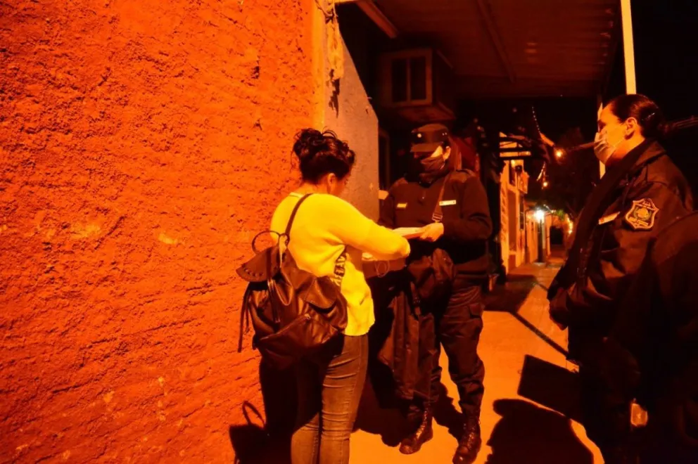 Ni el confinamiento los detiene: en pleno ascenso de contagios, los salteños siguen yendo a fiestas clandestinas