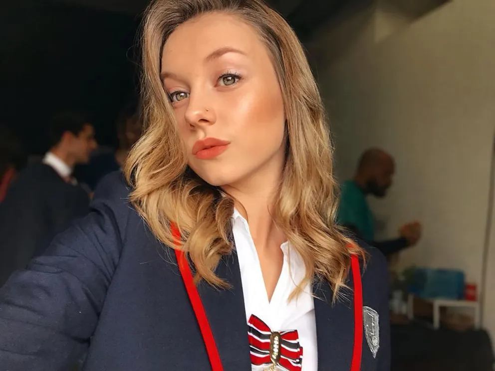 Ester Expósito no llevaba nada abajo y se animó a fotografiarse para que la vieran