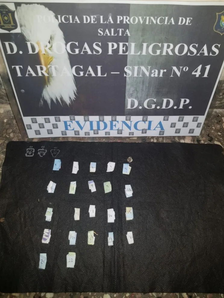 Circulaba en horario restringido con más de 30 dosis de cocaína