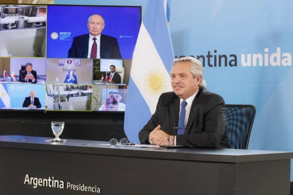 Alberto Fernández y Vladimir Putin oficializaron la producción local de la Sputnik V