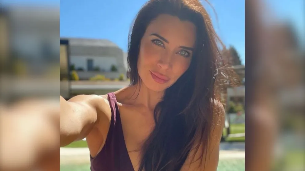 Pilar Rubio incendia las redes luciendo un increíble traje de baño y posando con una serpiente