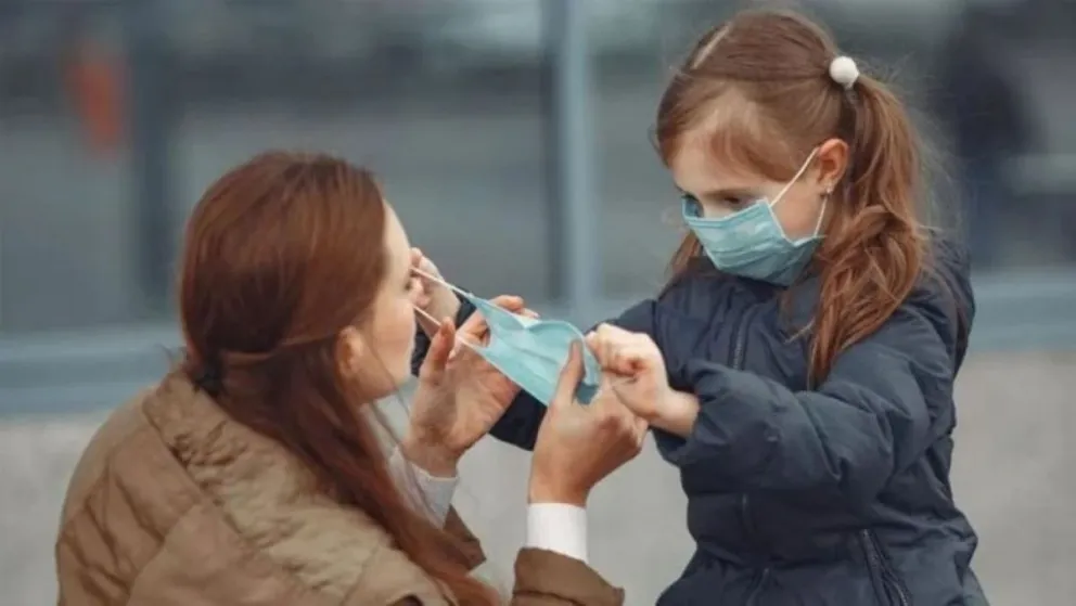 Alertan que existen barbijos que no son eficaces para prevenir el contagio del COVID-19