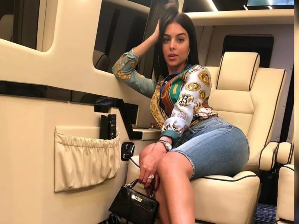 Georgina Rodríguez se fotografió en lencería y deleitó a sus fans con esta atrevida pose
