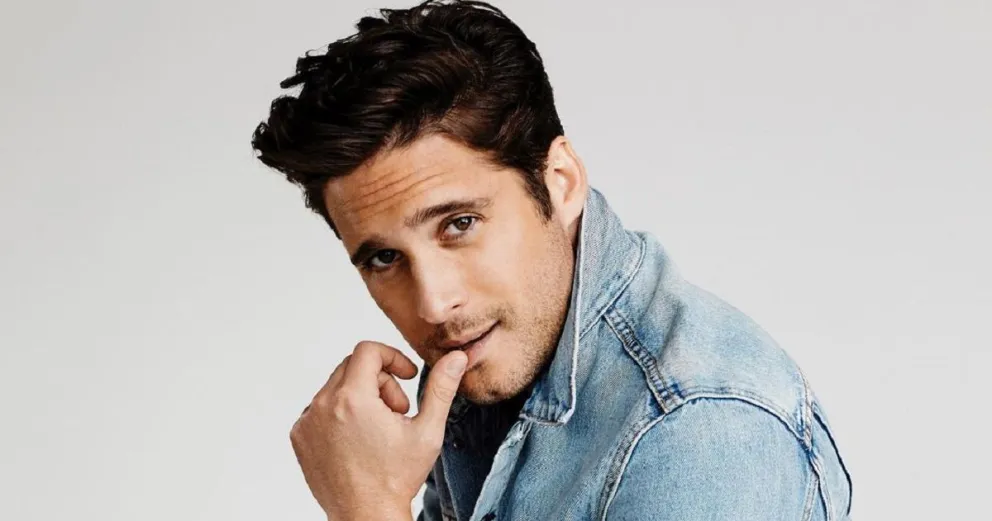 Diego Boneta sorprendió con un vídeo desde el estudio de grabación