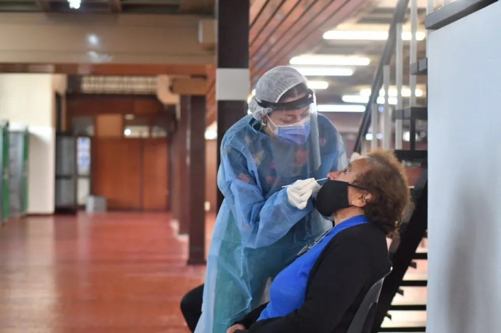 Coronavirus en Argentina: bajan los casos, pero la cantidad de muertes sigue siendo elevada