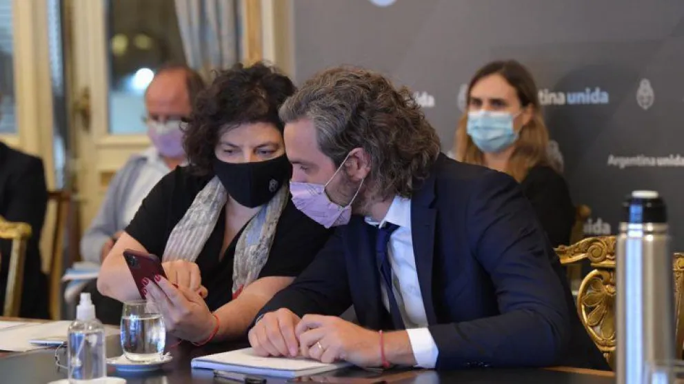 Casa Rosada: Cafiero y Vizzotti reunidos para evaluar las próximas restricciones