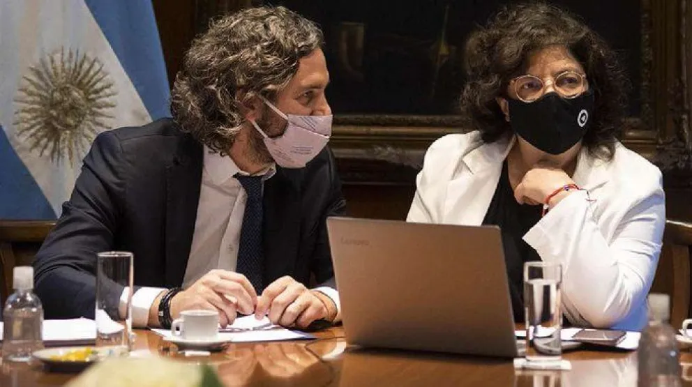 Dura advertencia de infectólogos al Gobierno: “Podría ser el inicio de la tercera ola”