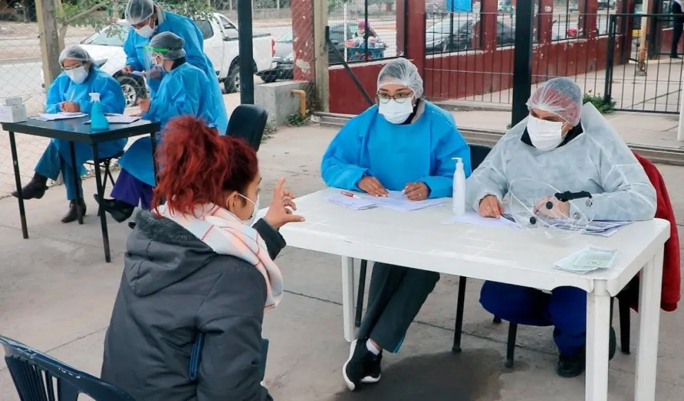 Testeos masivos en Salta: más del 40% de los controles en un popular barrio dieron positivo para COVID-19