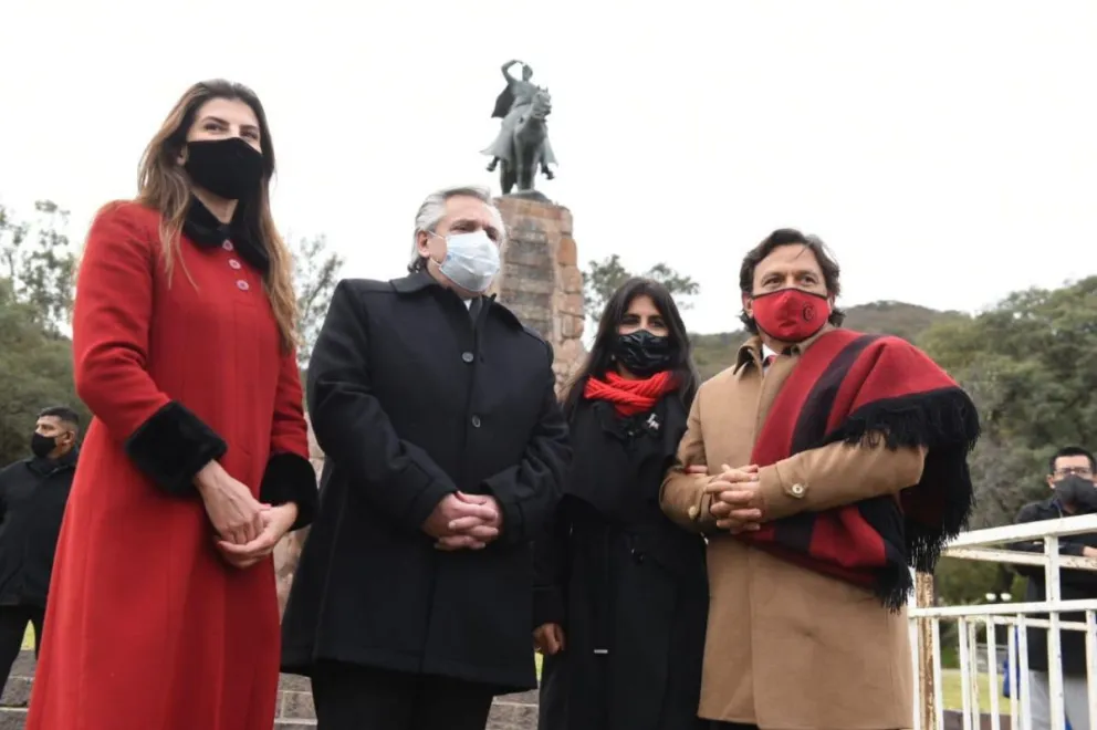 Gustavo Sáenz encabezó el acto por los 200 años del fallecimiento de Güemes: "Hay una Argentina que duele"