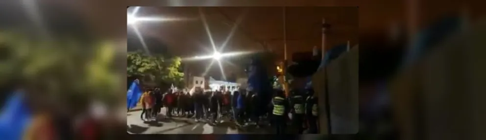 Les llegará su hora: Gustavo Sáenz ordenó que investiguen quién dejó pasar a los militantes K que rompieron los protocolos