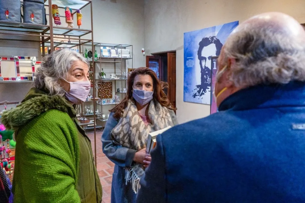 Mónica Juárez y Abel Cornejo encabezaron un homenaje a Martín Miguel de Güemes