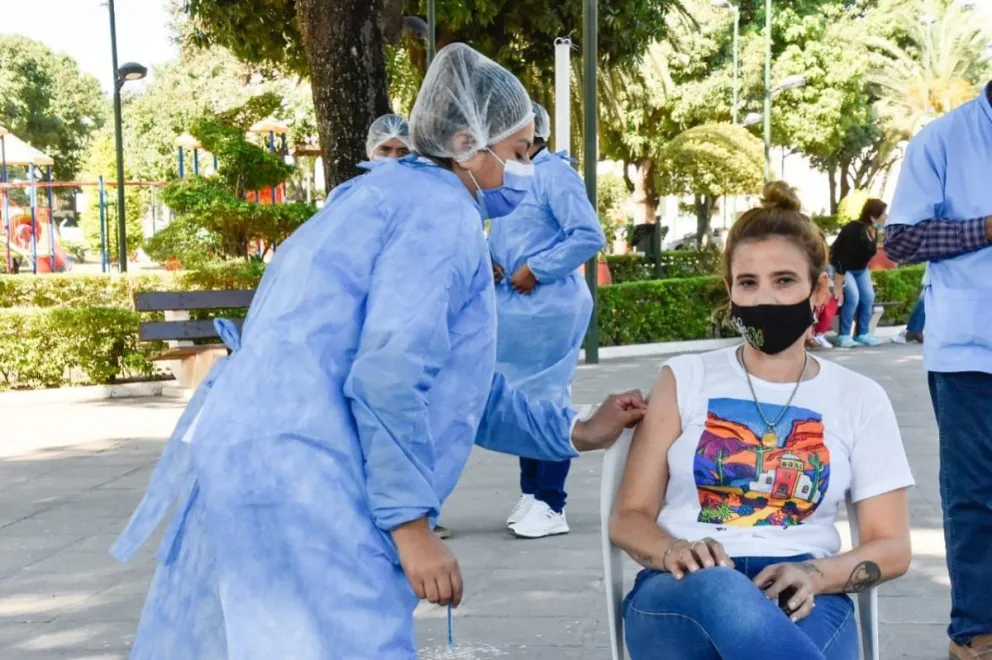 Amplían la vacunación anticovid para mayores de 18 años: paso a paso cómo solicitar turno